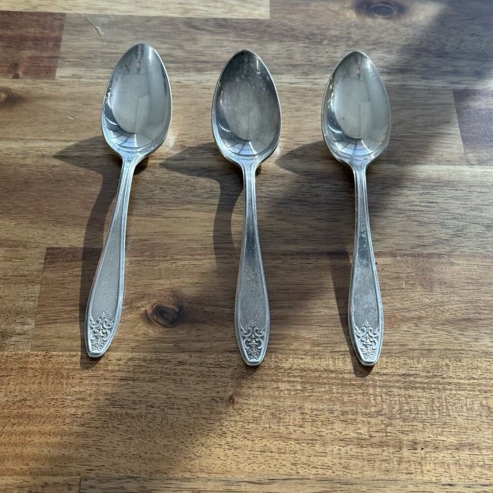 International Silver Plate Lady Doris Soup Spoon‎  3 Pc Set Vintage Collectible